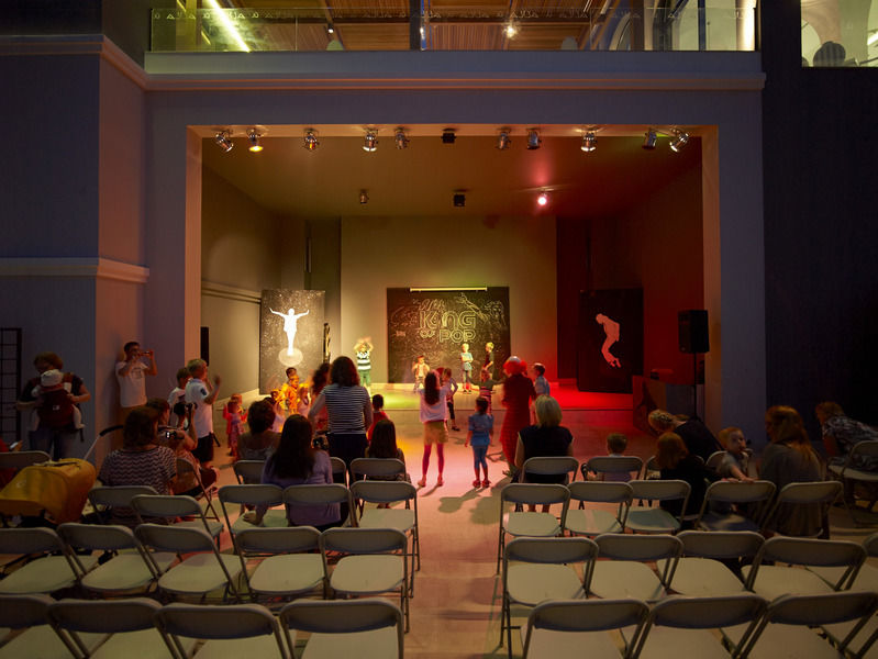 米斯塔阿里拉温泉度假酒店 法里拉基 外观 照片 The stage at the 2008 Art Alive!